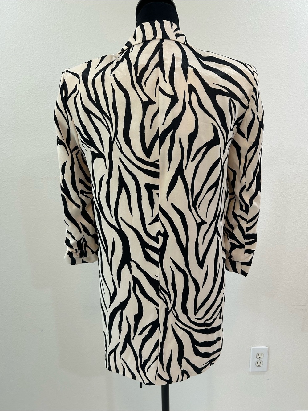 Zara Cream and Black Zebra-Print Open Blazer Jacket And 3/4 Sleeves, Sz S, NWT - Picture 7 of 8